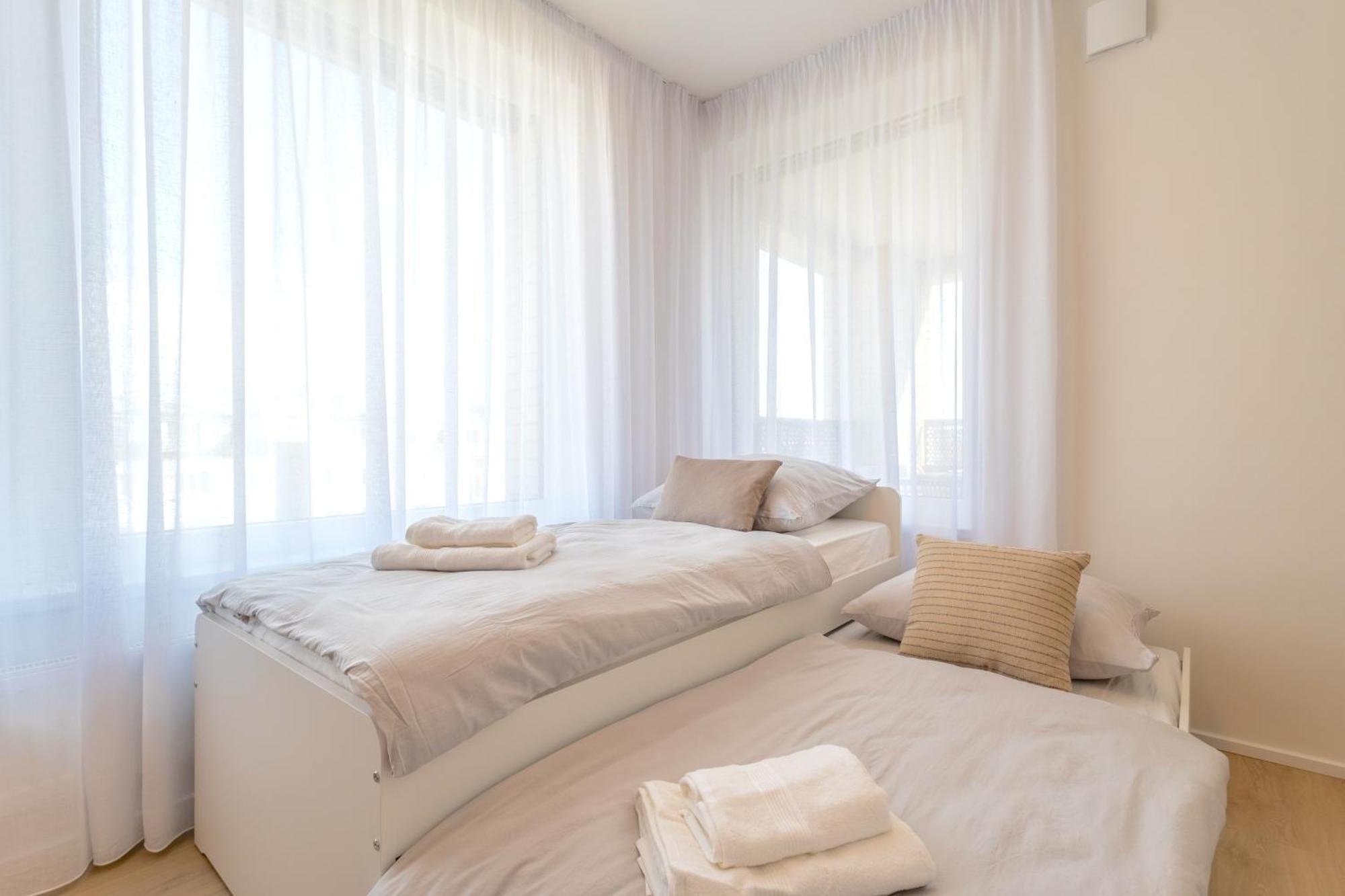 Bright 2Br - 5Th Floor, Balcony, Free Parking By Gravity Prague Leilighet Eksteriør bilde