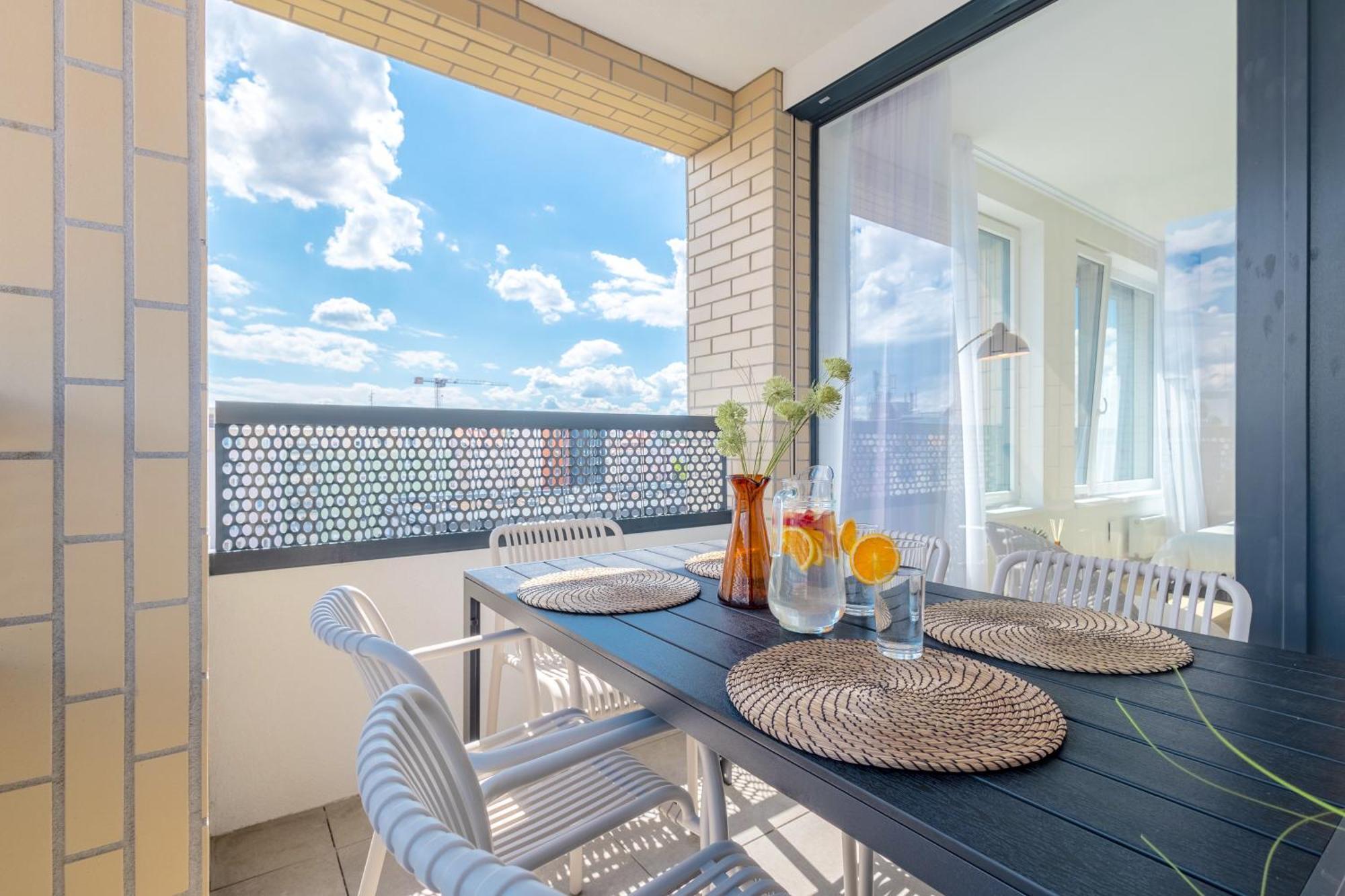 Bright 2Br - 5Th Floor, Balcony, Free Parking By Gravity Prague Leilighet Eksteriør bilde